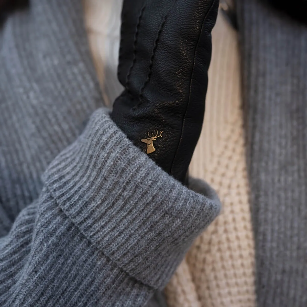 Alessandra (black) - goatskin leather gloves with lambswool lining & touchscreen feature