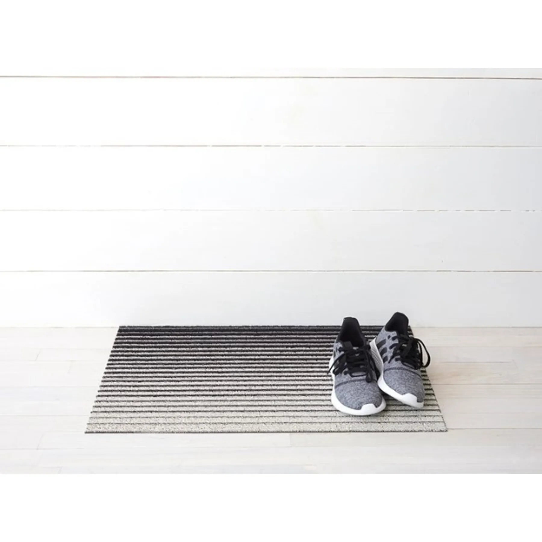 Chilewich Domino Stripe Black & White Shag Mat