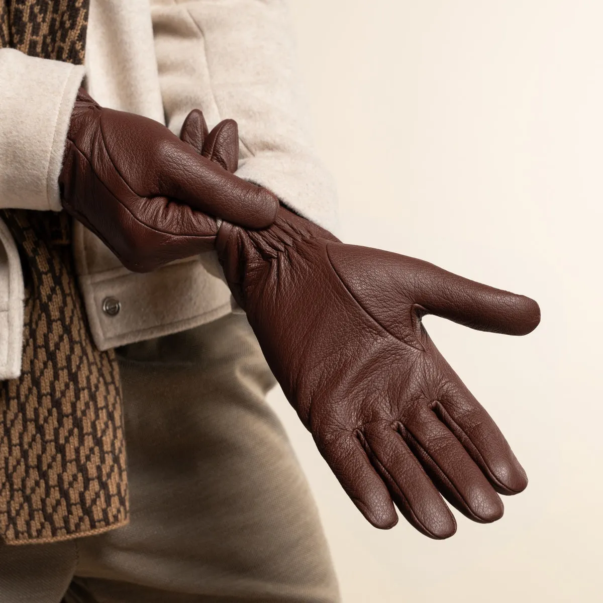 Harvey (cognac) - goatskin leather gloves with luxurious wool lining & touchscreen feature