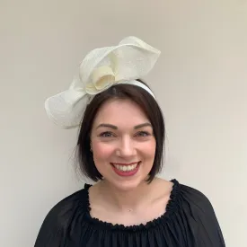 J Bees JB23/297 Fascinator in Ivory