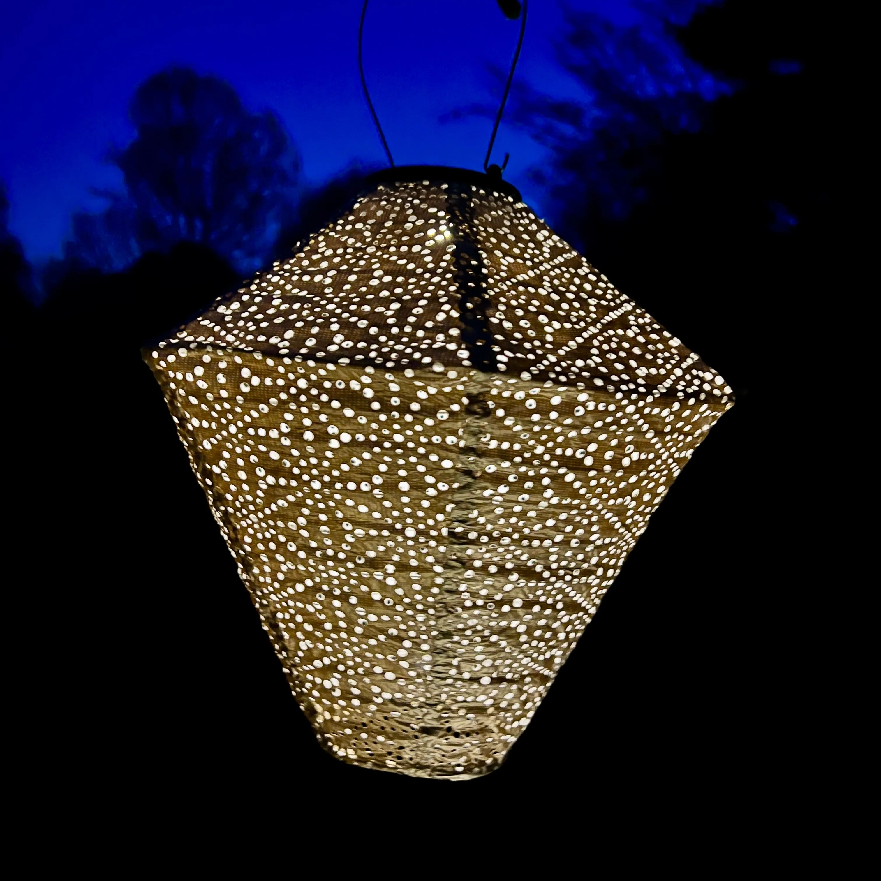 LUMIZ Battery Powered LED Diamond Shaped Lantern