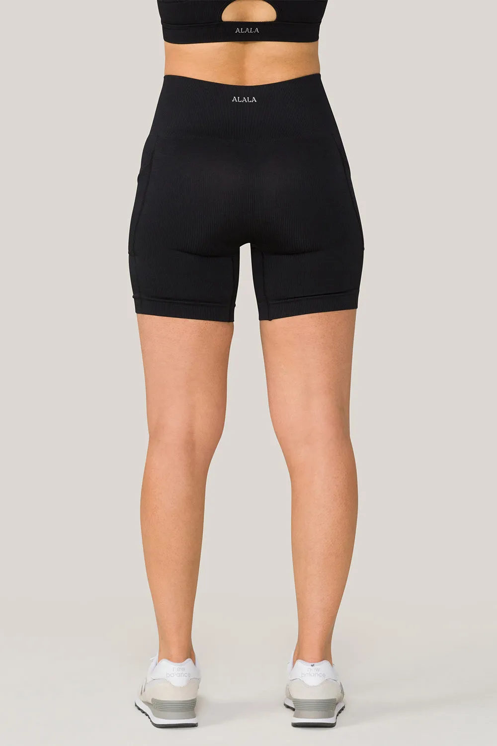 Seamless Pocket Short