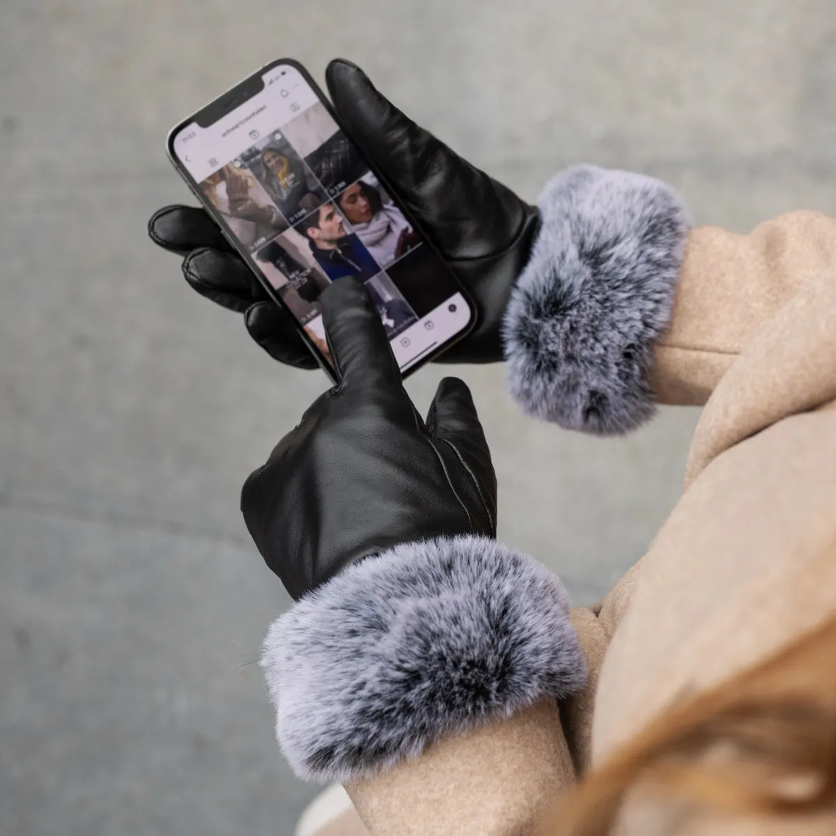 Vera – luxurious leather gloves with faux fur at the wrist & touchscreen feature